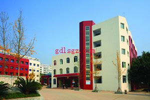 射洪县职业中专学校环境 射洪县职业中专学校环境