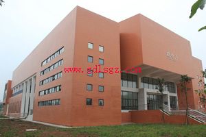 眉山华西航空旅游学校环境