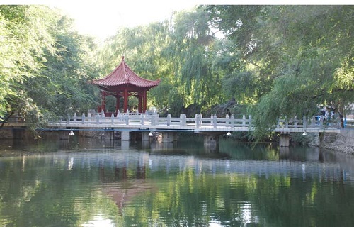 扎兰屯职业学院