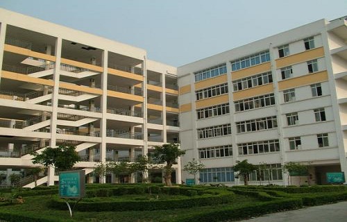 包头市第四职业高级中学