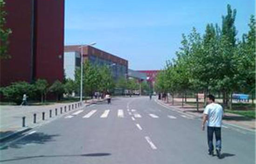 沂南县成人中等专业学校