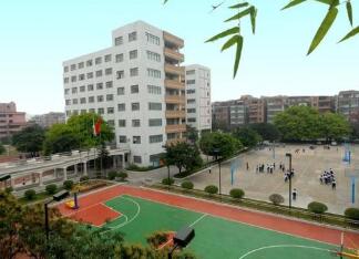 加兴职工中专卫生学校