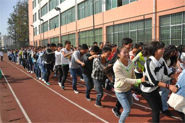 开云kaiyun(中国)省德昌县职业高级中学图片、照片