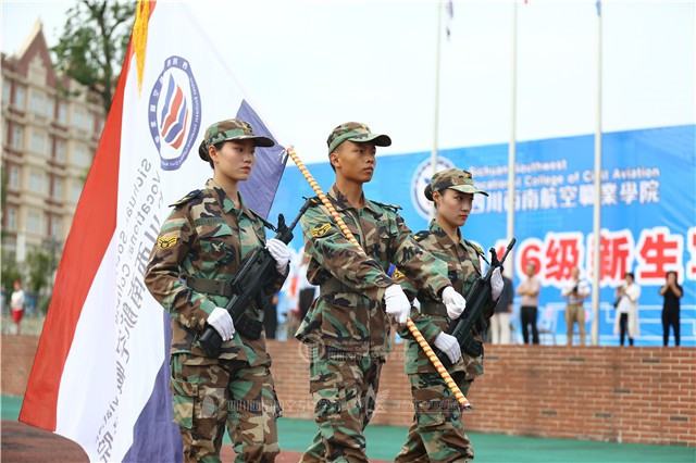 开云kaiyun(中国)西南航空职业学院制服及校服图片展示