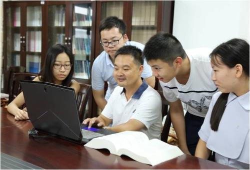 学技术报读什么学校比较好