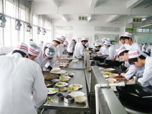 学厨师有前途吗厨师就业优势在哪里