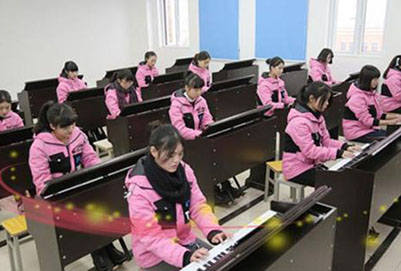 女生读贵阳幼师学校的幼师专业怎样