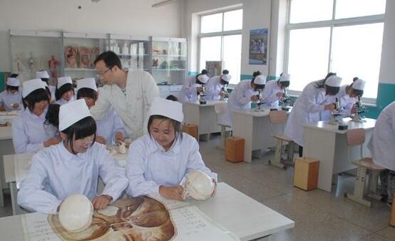 卫校招生要求有哪些 2020年最新卫校招生要求