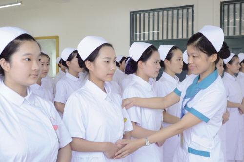 卫校环境设备学生风采