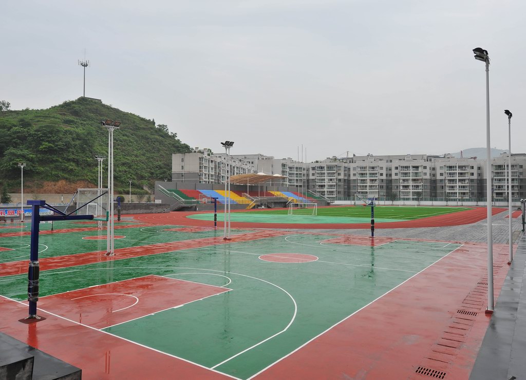 道真县中等职业学校的校园环境怎么样？小编带
