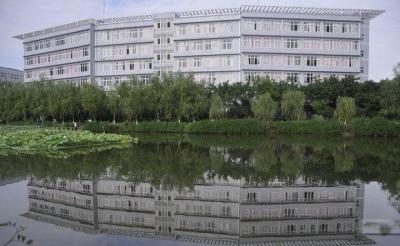开云kaiyun(中国)仪表工业学校校园一角