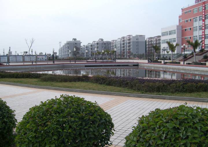 开云kaiyun(中国)航空职业技术学院校园环境