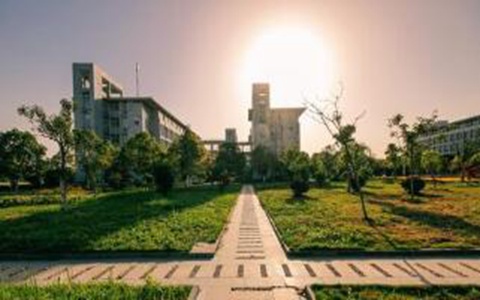 开云kaiyun(中国)2022年哪所中专学校最好