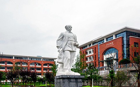 武汉市交通科技学校汽车运用与维修专业怎么样？专业好不好就业？