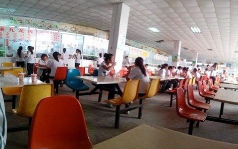 重庆能源职业学院专业报名收费贵不贵