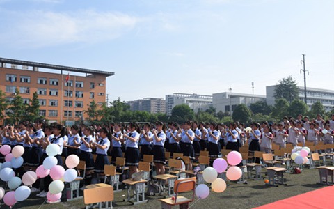 黄冈电子信息中等专业学校计算机及应用专业介绍专业好不好就业？