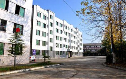 竹山县职业技术集团学校珠宝玉石加工与营销专业介绍这专业怎么样？