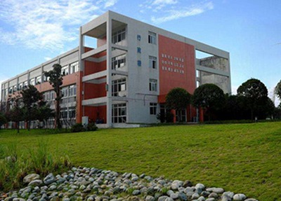 西双版纳州勐腊县民族中学怎么样好不好
