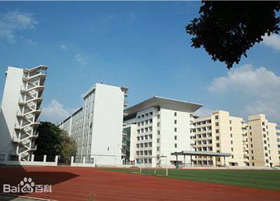 西双版纳州勐腊县民族中学2021年学费收费多少