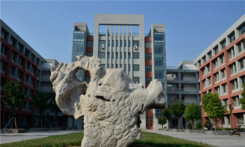 威宁自治县中等职业学校(美术教育专业)介绍