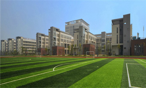 望谟县中等职业学校2022年一年学费多少