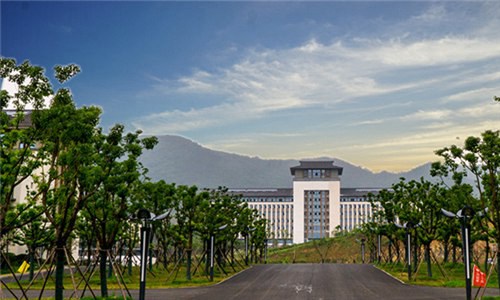 威宁自治县中等职业学校(美术教育专业)介绍