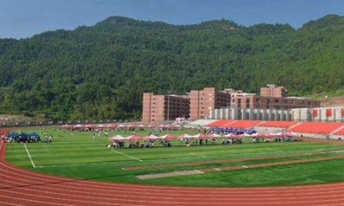 重庆医药卫生学校2022年招生对象是哪些