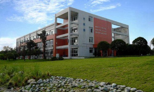 重庆工贸高级技工学校2022年招生简章