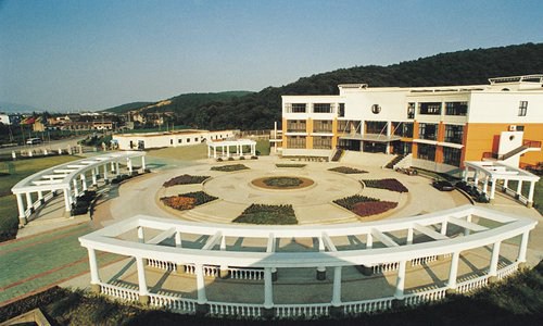 贵州省人民医院护士学校助产专业未来就业方向如何