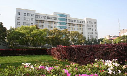 重庆市垫江县第一职业中学校汽车车身修复专业介绍