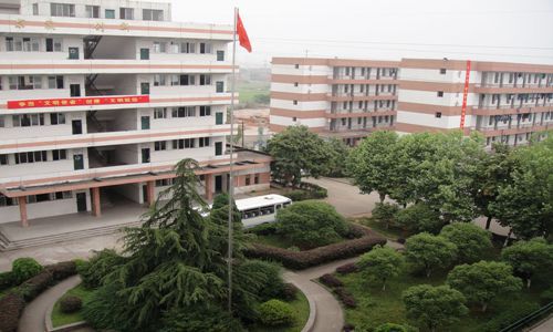 重庆市万州高级技工学校汽车运用与维修专业介绍