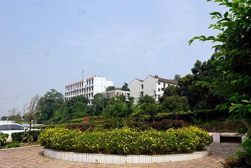 重庆市万州职业教育中心数控技术应用专业介绍