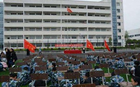 2021年独山县中等职业学校学费报名费是多少收费标准