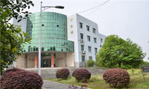 君山区职业技术学校