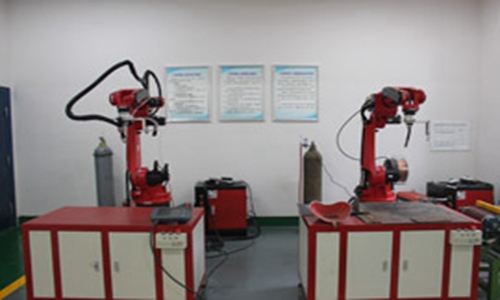  涟钢技工学校