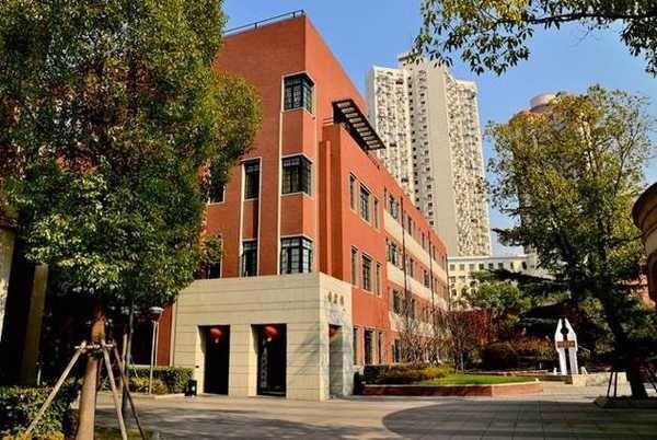 重庆市奉节职业教育中心五年制大专学费详情