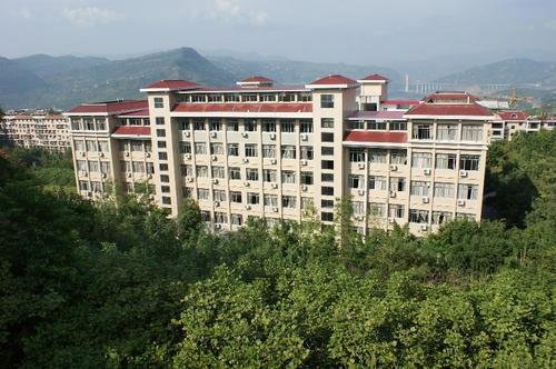 重庆市云阳师范学校五年制大专学费详情