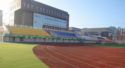 秦皇岛艺新舞蹈学校是不是热门学校