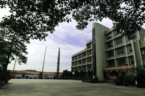 河北机车技师学院2022年招生办联系电话