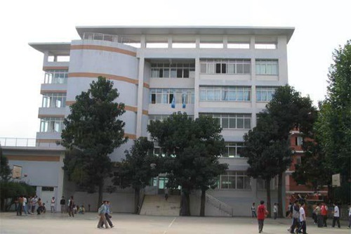 曲靖工商职业技术学校2022招生简章(招生专业及计划和学费)(招生计划、招生简章)