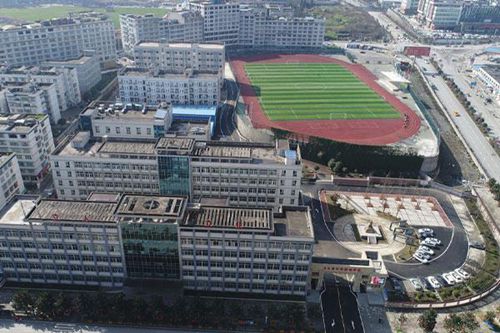 重庆市轻工业学校空中乘务(西航订单班)专业介绍