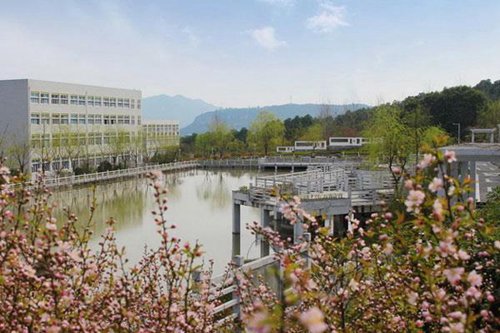 2022年江西南昌博世汽修学校中德合作班专业招生
