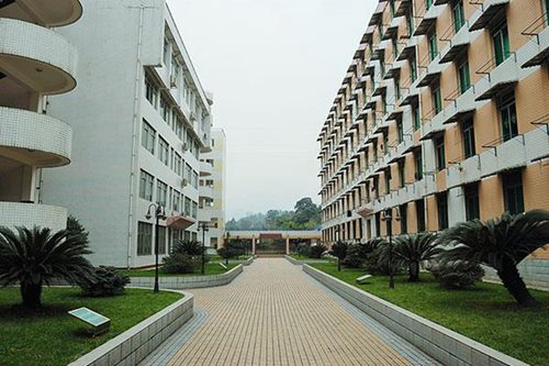 重庆市江南职业学校汽车制造与检修专业介绍