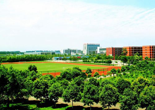 重庆市九龙坡职业教育中心航空服务专业介绍