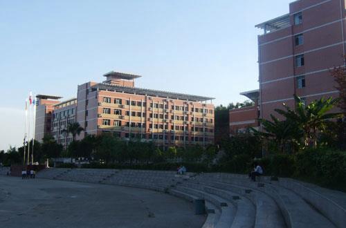 昆明2022年卫校学什么好