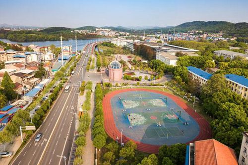 重庆市农业机械化学校汽车运用与维修专业介绍