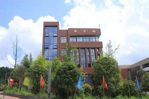 2022年赣州华坚科技学校模具设计与制造专业招生