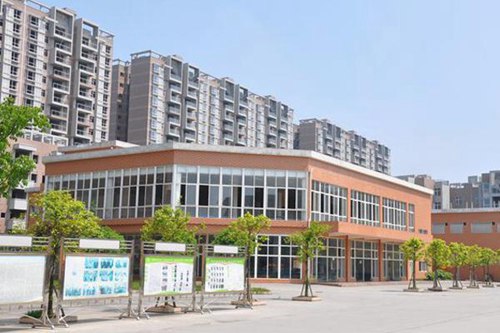 重庆华绣中等专业学校汽车制造与检修专业介绍