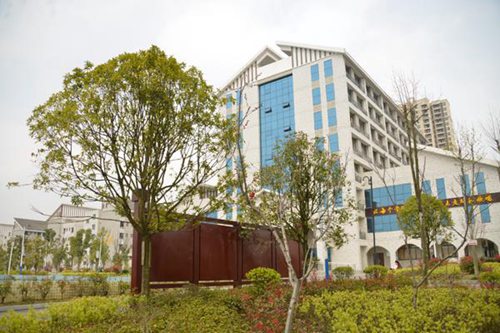 重庆市立信职业教育中心制冷和空调设备运行与维修专业介绍