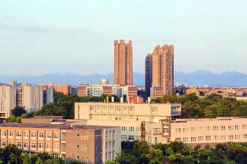 重庆教育管理学校数控技术应用专业介绍